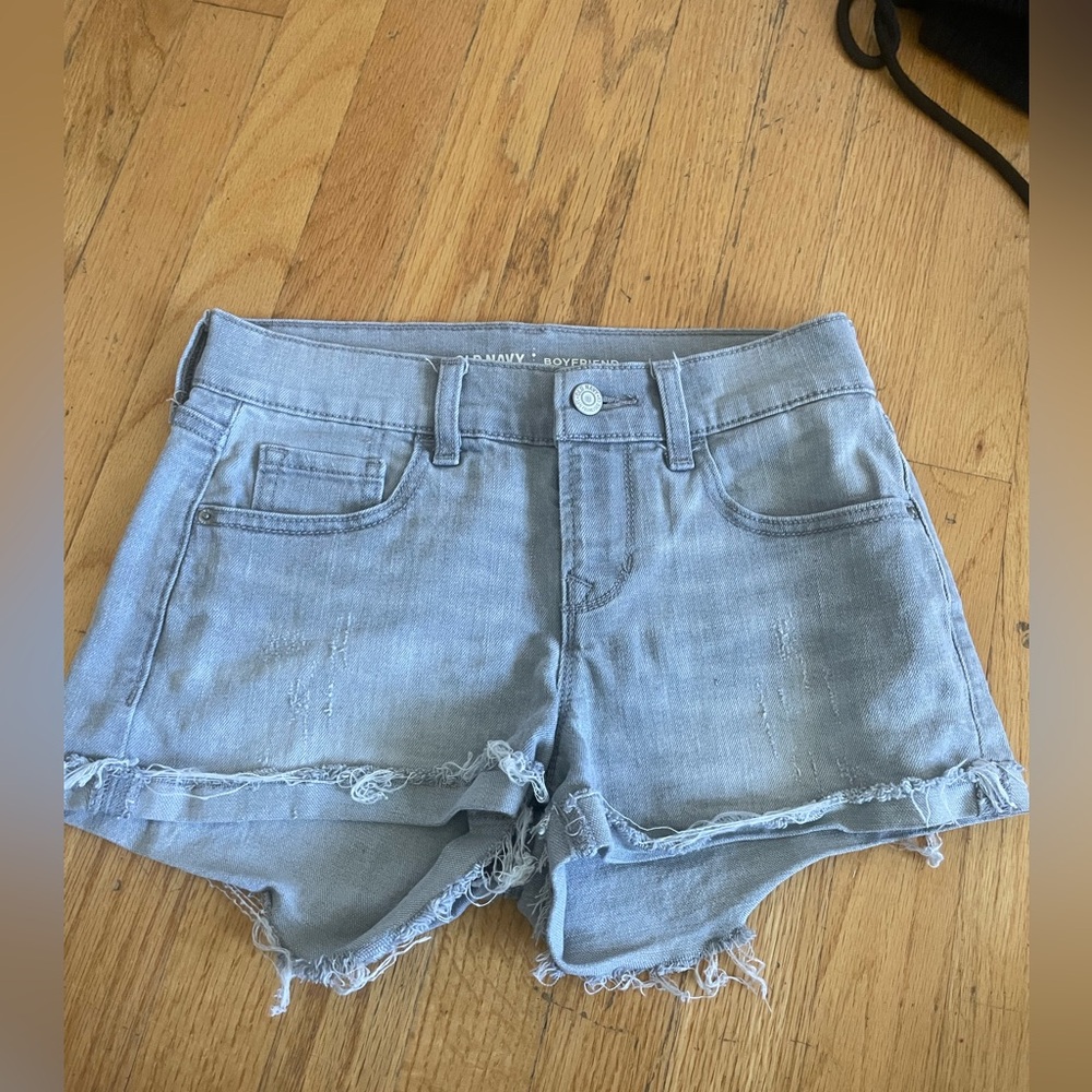 Grey shorts